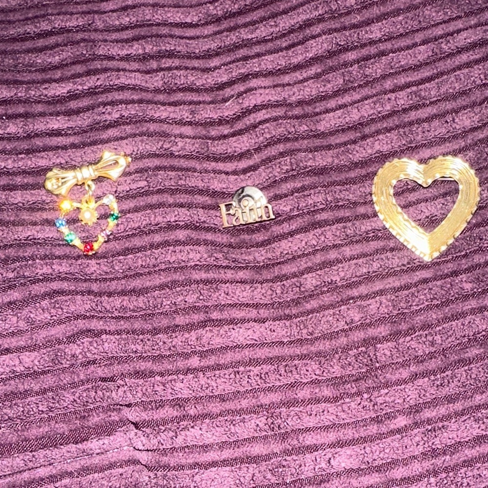 Faith & hearts pins - Picture 1 of 3